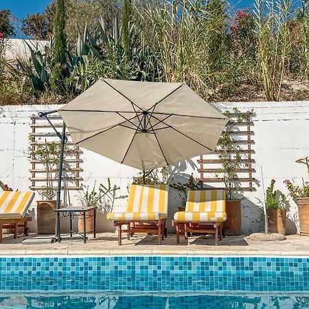 Archondia House - Holiday Apartments With Pool Kalawasos Zewnętrze zdjęcie